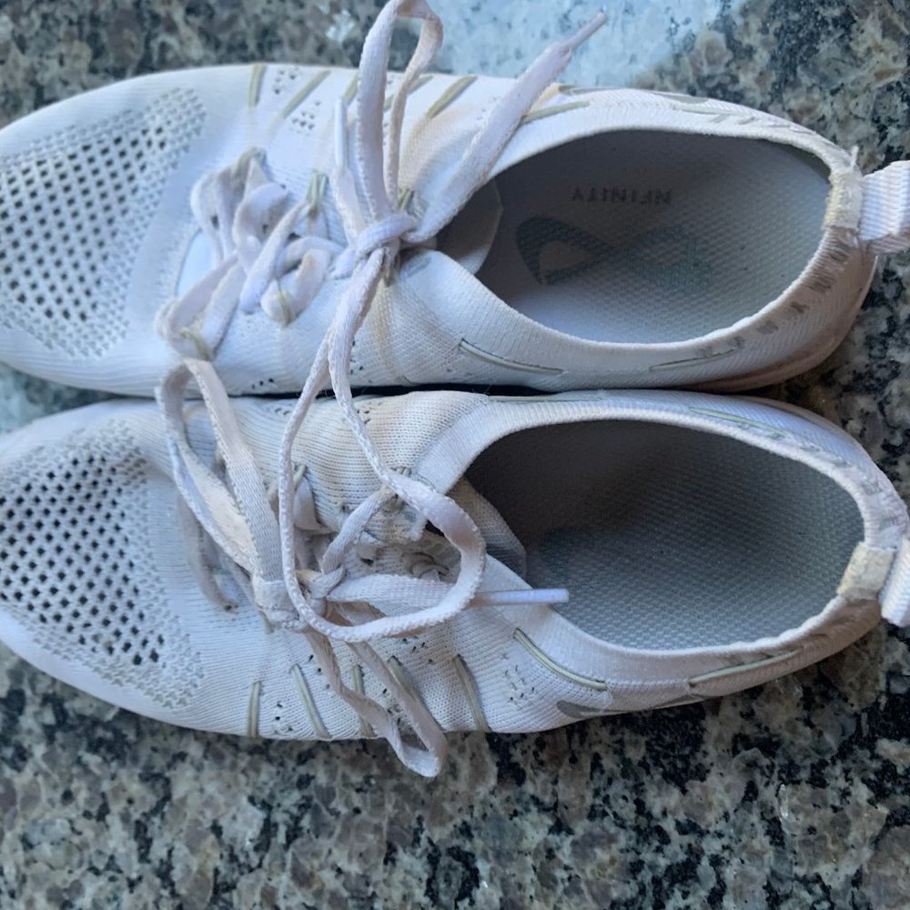 Nfinity Flyte Shoes size 6.5